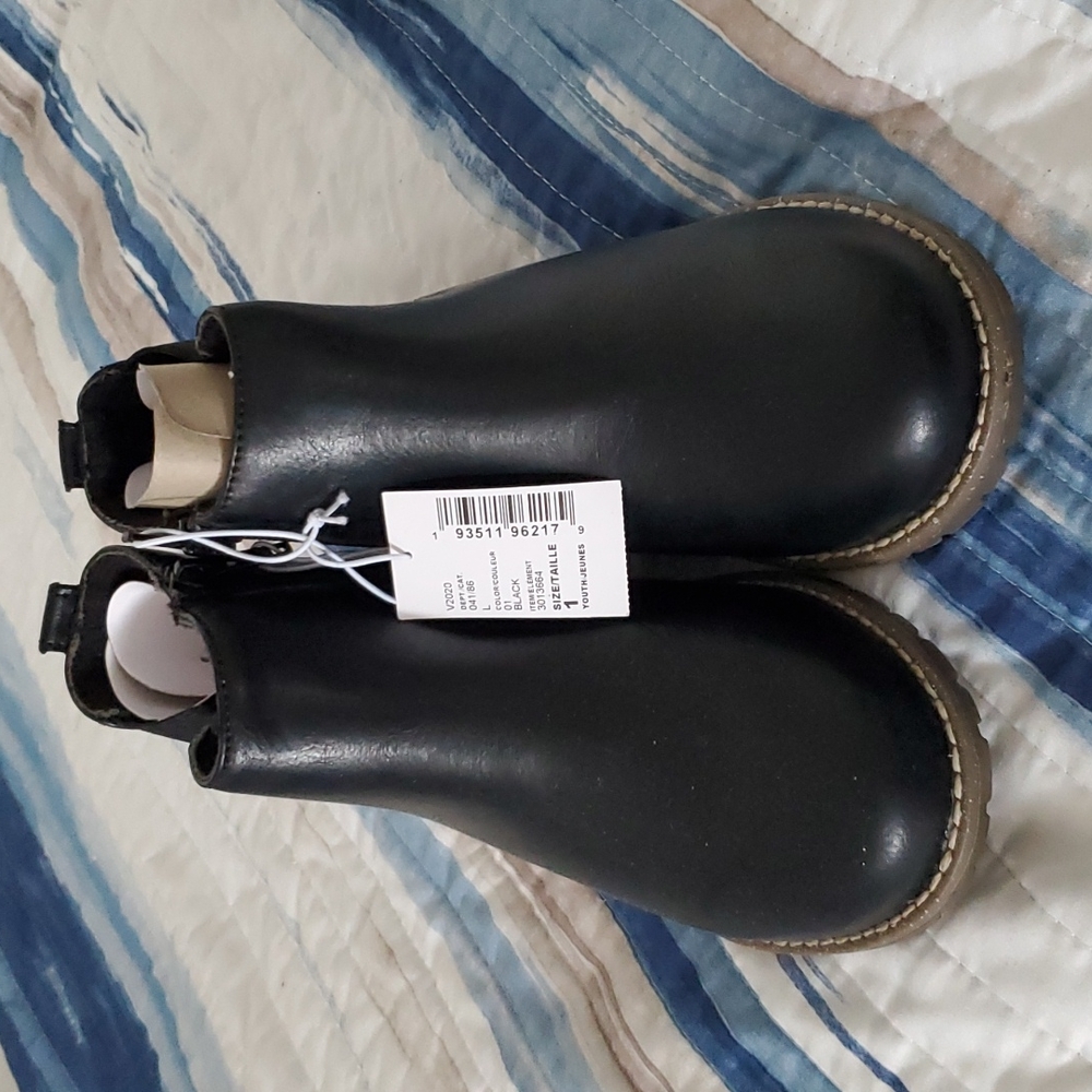 Boy boots